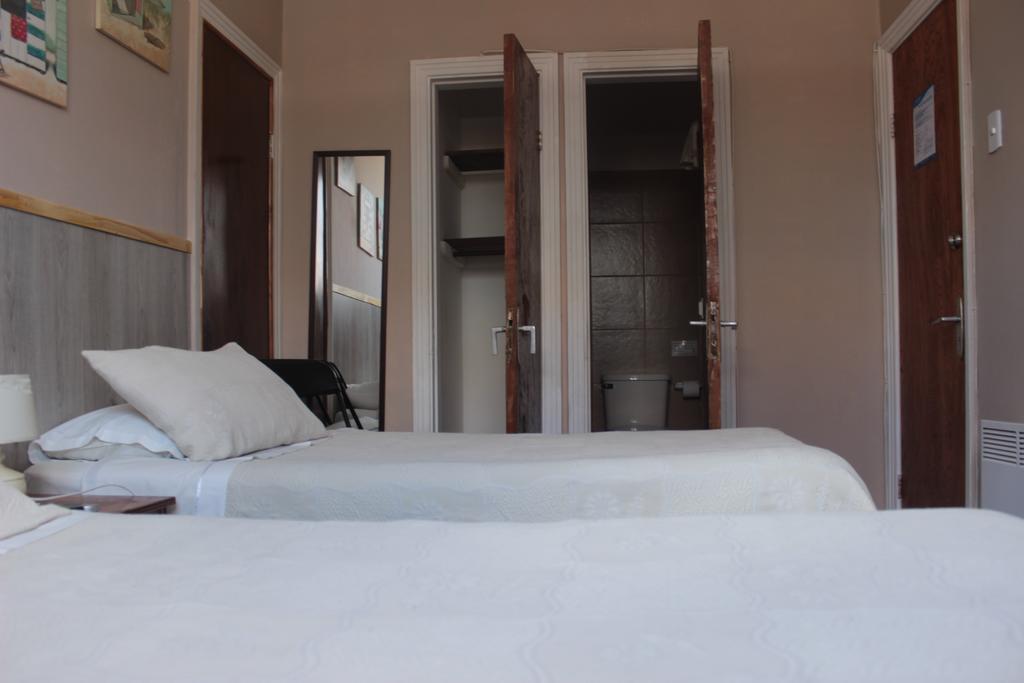Alhambra Hotel San Antonio  Room photo